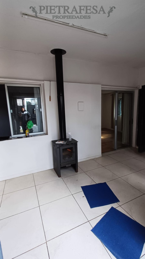 Casa ID.13885 - Casa amplia en venta 2 dormitorios, 1 baño, cochera-Maroñas