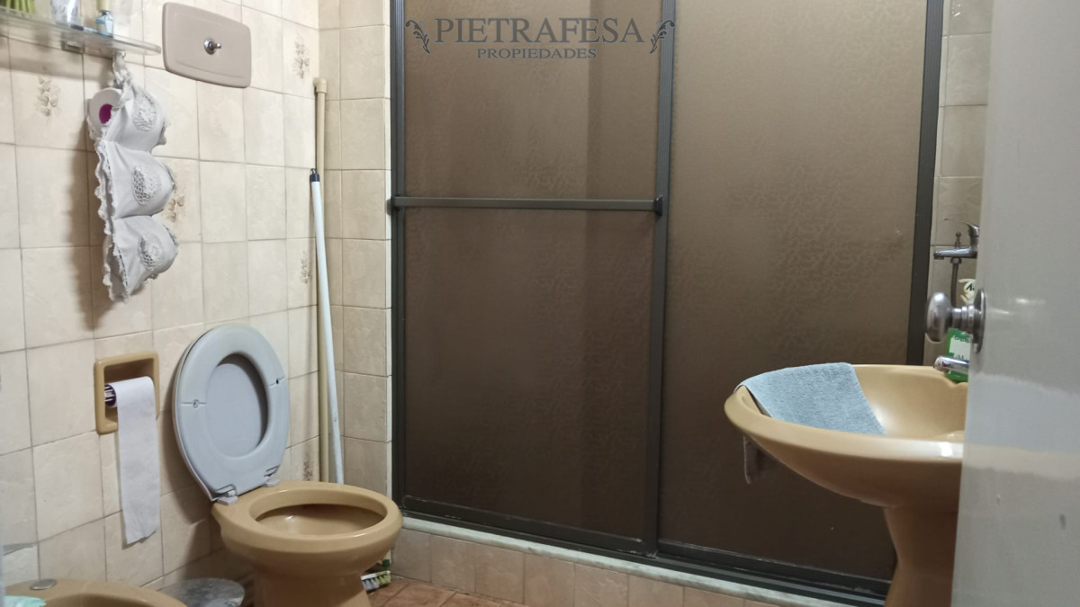 Casa ID.14635 - Casa en Venta 6 Dormitorios 2 baños  - Unión