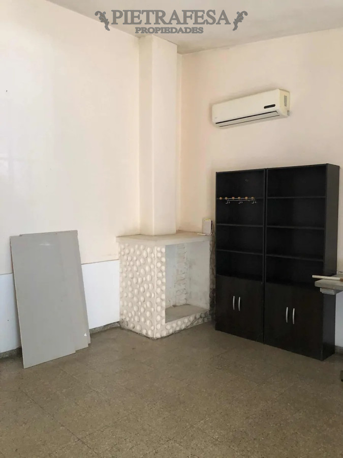 Casa ID.13641 - Casa en venta 2 dormitorios, 2 baños, fondo- garaje-La Blanqueada 