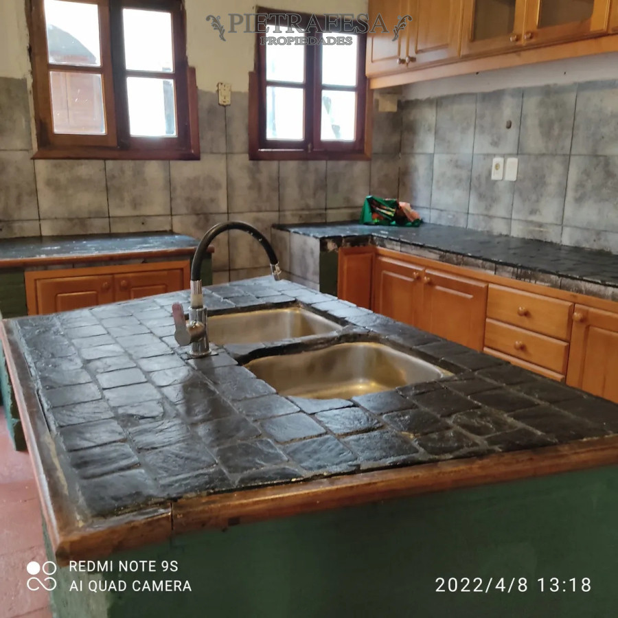 Casa ID.13976 - Casa en venta 4 dorm, 2 baños, patio zona Cordón