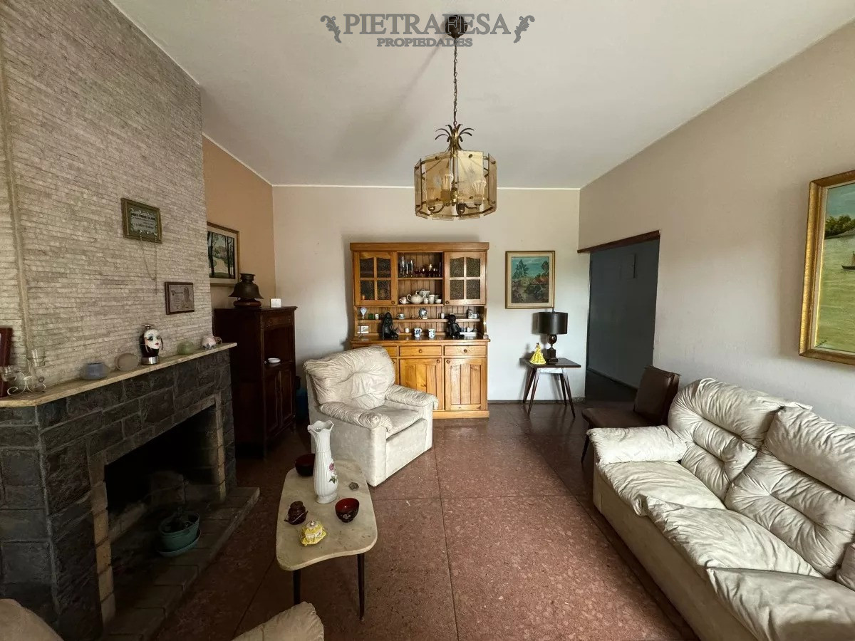 Casa ID.12340 - Casa en venta 4 dormitorios, 1 baño, patio-Aires Puros