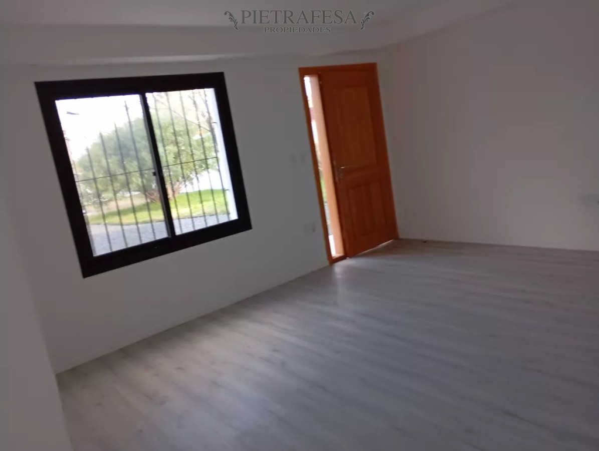 Casa ID.10750 - Casa en venta 3 dormitorios,4 baños, cochera- Parque de Solymar