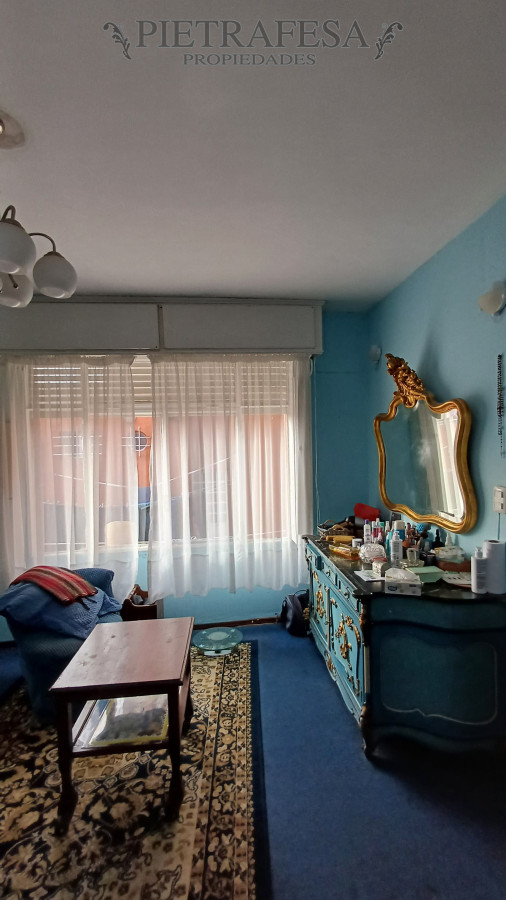 Casa ID.7322 - Casa en venta 5 dormitorios, 4 baños, fondo con piscina y garaje-Basilea-Carrasco