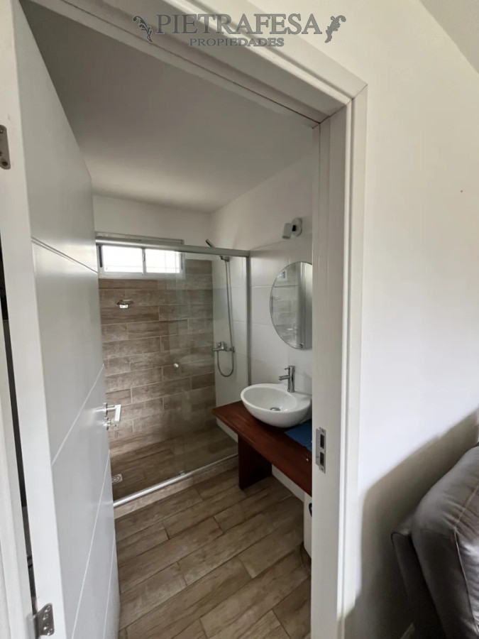 Casa ID.15022 - Casa en venta, 2 dormitorios, 1 baño, patio con parrillero, cochera. Solymar.