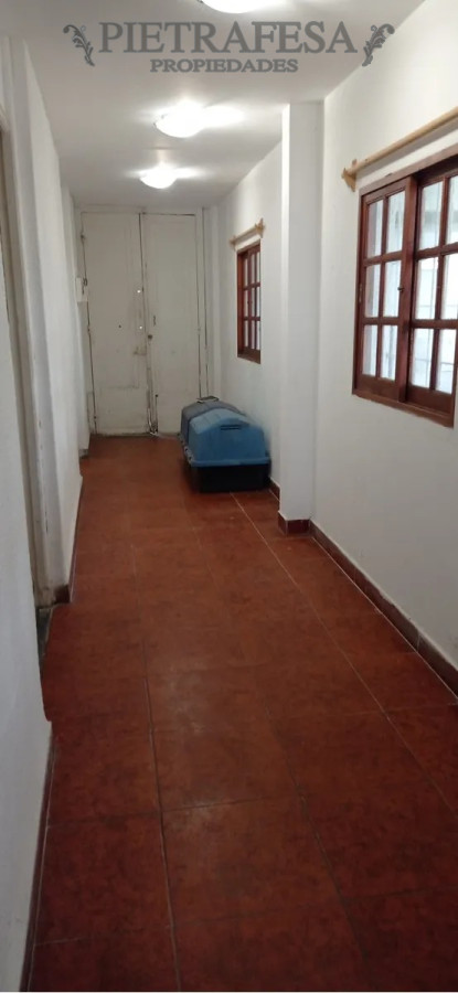 Casa ID.2519 - Casa y apartamento en venta 2 dormitorios 1 baño, fondo y cochera-Magenta-Buceo