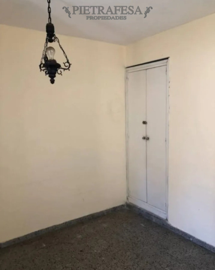 Casa ID.15197 - Casa en venta, 3 dormitorios, 2 baños, patio, cochera. La Teja.