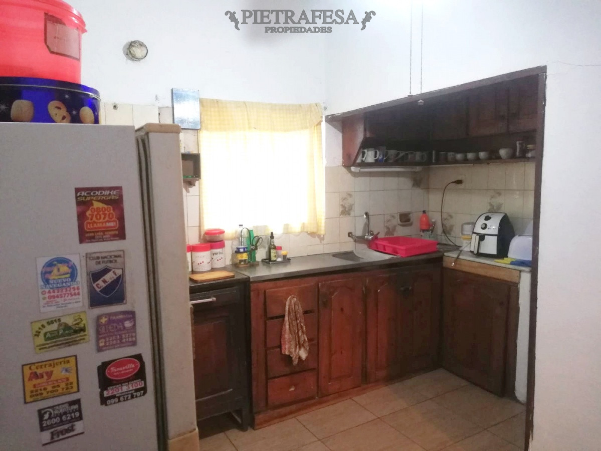 Casa ID.1652 - Casa en venta 2 plantas, 4 dormitorios 2 baños con garaje - Isabela - Brazo Oriental 
