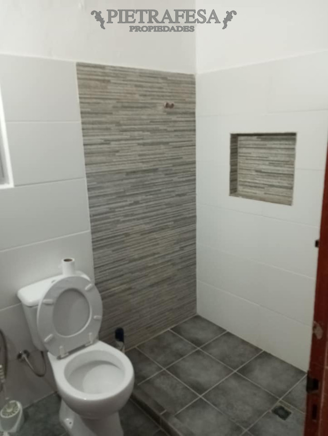 Casa ID.10668 - Casa en venta 2 dormitorios, 1 baño, patio- Tres Cruces
