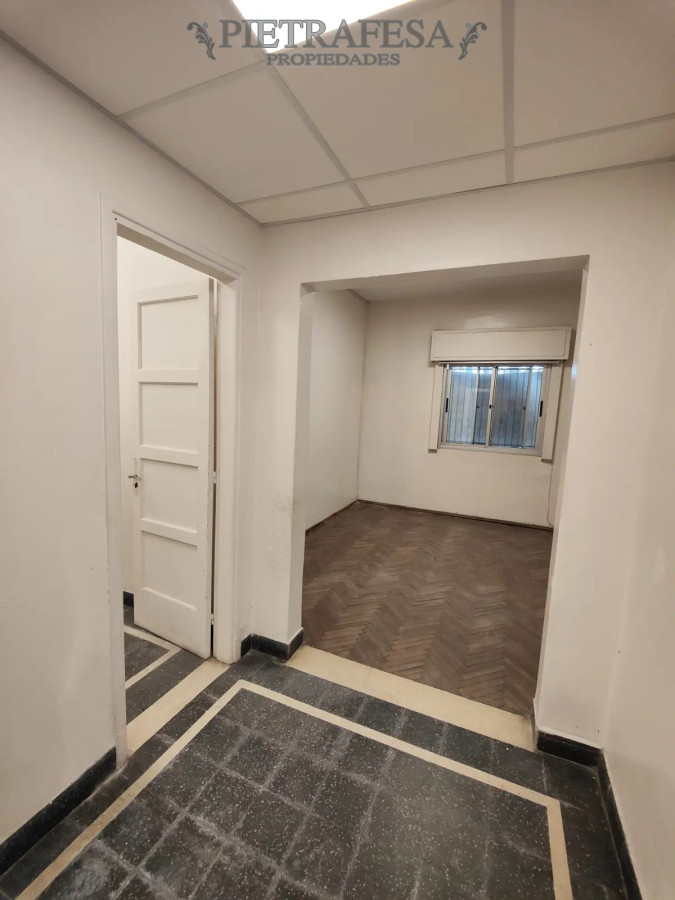 Casa ID.13588 - Casas en alquiler, 5dormitorios, 3 baños, patio, azotea. Paso Molino.