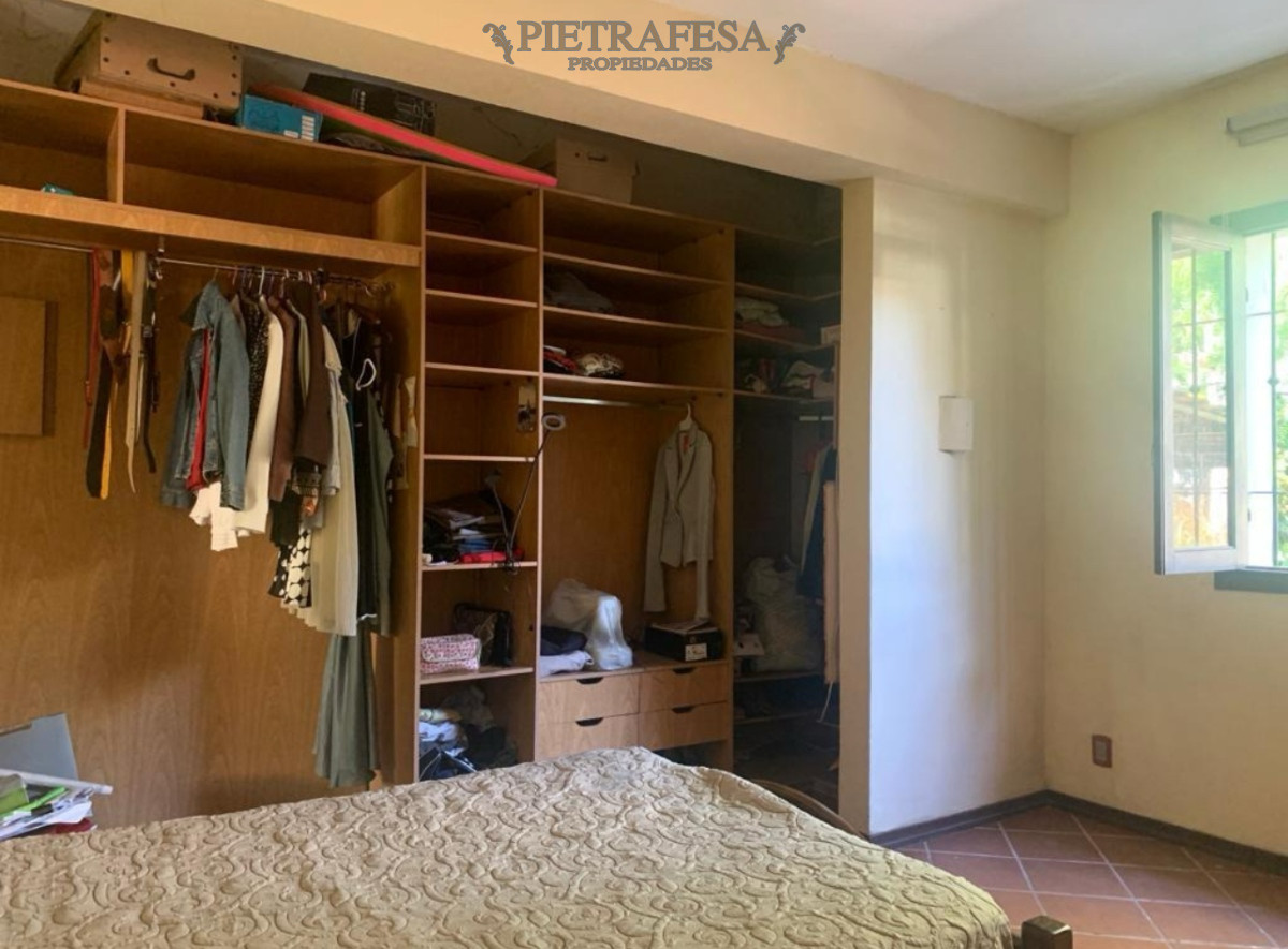 Casa ID.9588 - Casa en venta con renta,3 dormitorios,patio,cochera-Bolivar