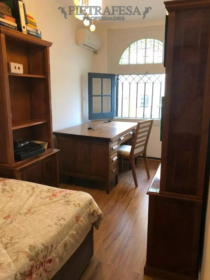 Casa ID.12428 - Casa con renta 2 dormitorios, gje, azotea-Tres Cruces 
