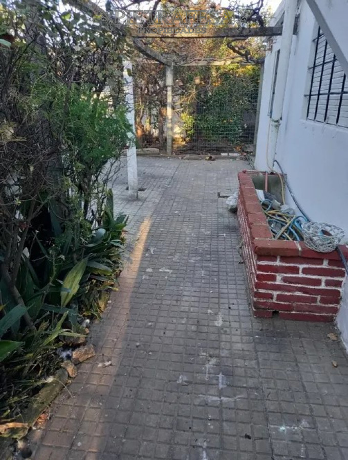 Casa ID.13871 - Casa a reciclar en venta 1 dormitorio ,1 Baño, Patio y Garaje - Unión