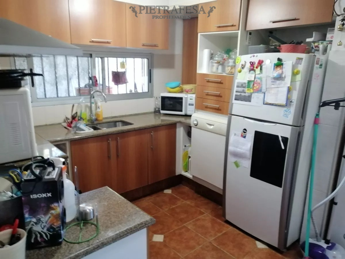Casa ID.6275 - Casa en venta 4 dormitorios, 2 baños, fondo, piscina y cochera-19 de Abril-Prado