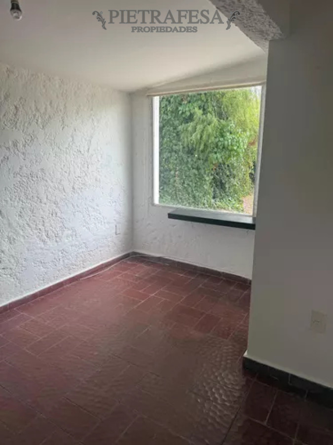 Casa ID.12662 - Casa en alquiler, 1dormitorio, 1baño, cochera, patio. Punta Gorda.