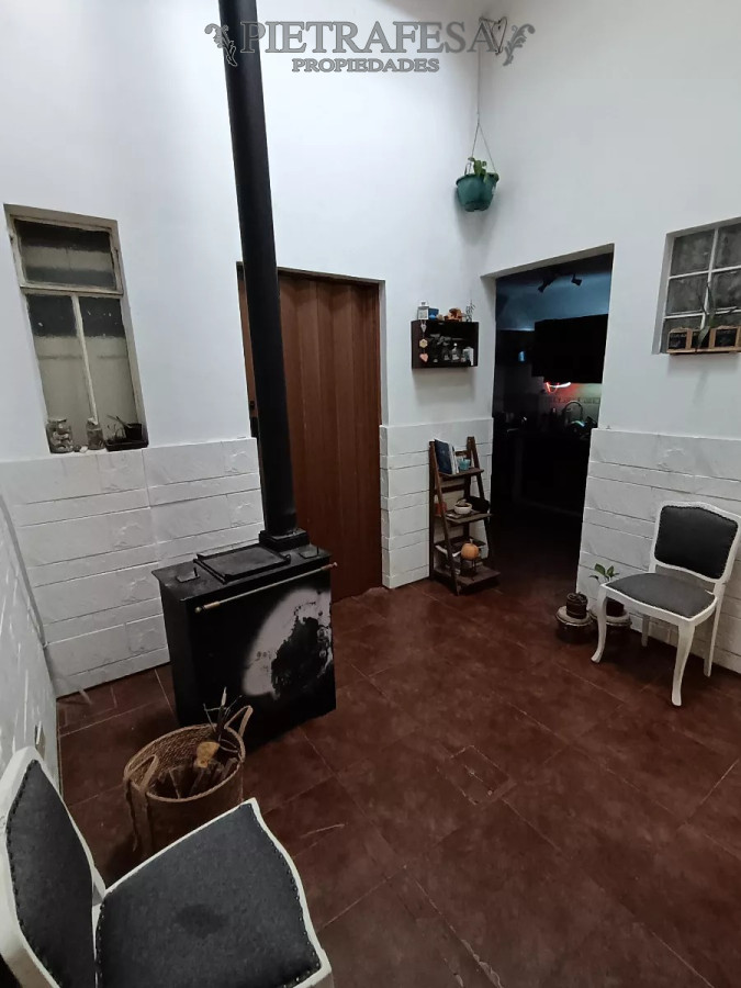 Casa ID.9814 - Casa en venta 6 dormitorios,2 baños, gje, azotea-La Blanqueada