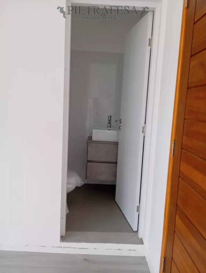 Casa ID.10750 - Casa en venta 3 dormitorios,4 baños, cochera- Parque de Solymar