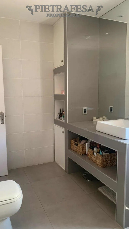 Casa ID.13503 - Casa en venta 1 dormitorios, 2 baños, patio, cochera- Maroñas 