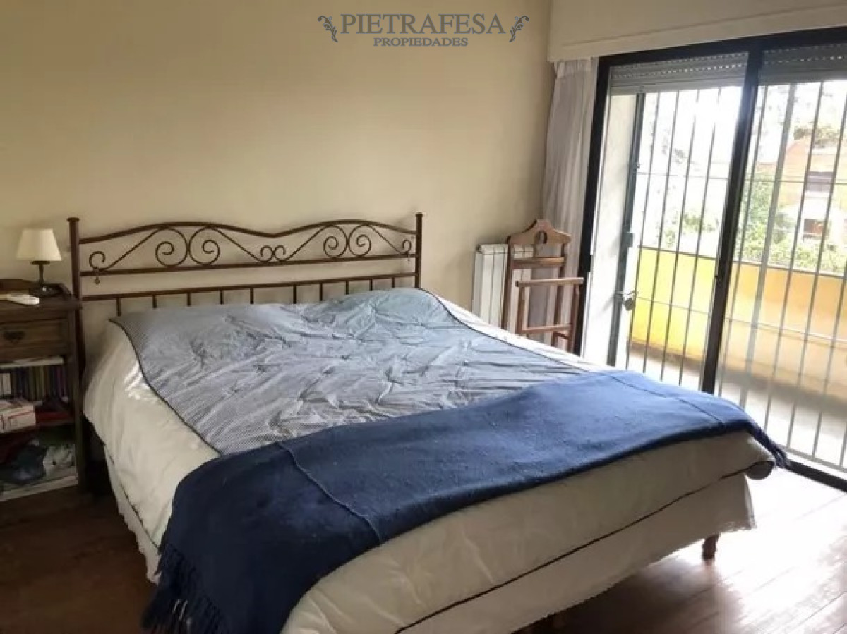 Casa ID.10346 - Casa en venta 5 dormitorios, 8 baños, barbacoa, cochera-Carrasco