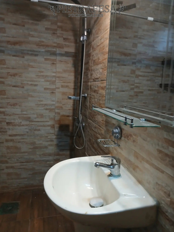 Casa ID.15328 - Casa en venta, 4 dormitorios, 1 baño, azotea. Ituzaingo.