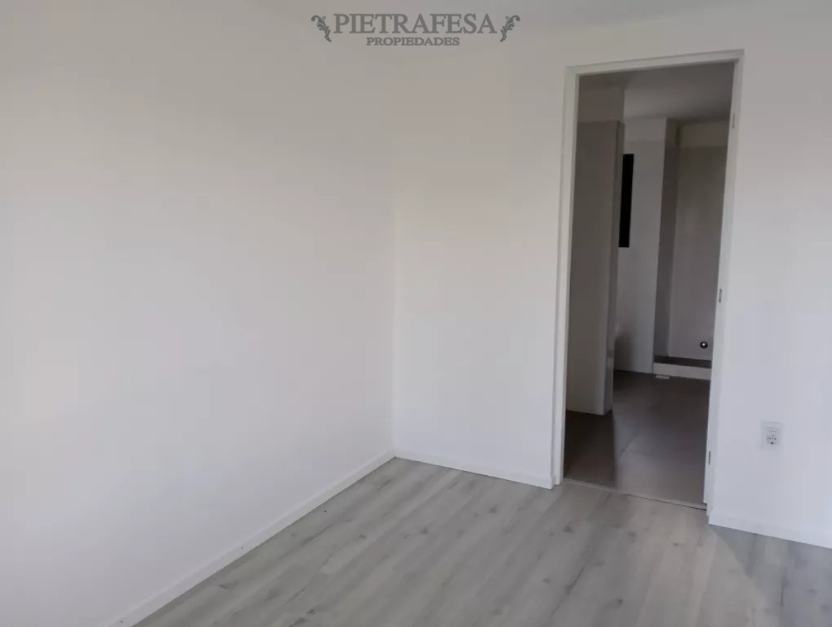 Casa ID.10750 - Casa en venta 3 dormitorios,4 baños, cochera- Parque de Solymar