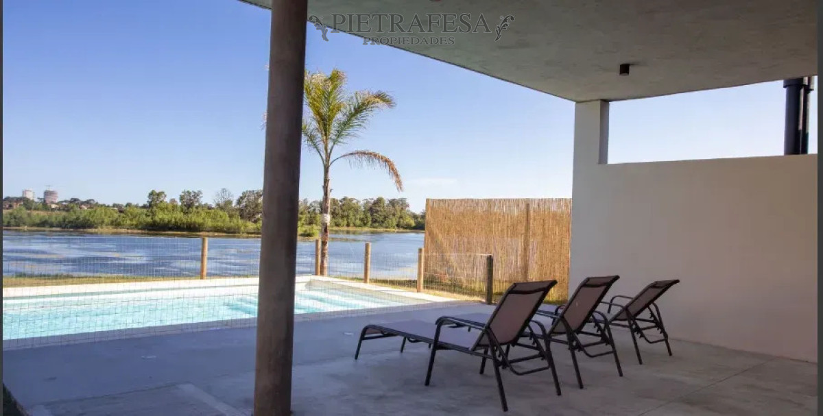 Casa ID.16424 - Casa en venta - 2 dormitorios - 1 baño - Cochera 