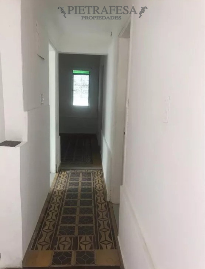 Casa ID.11816 - Casa en venta con renta, 2 dormitorios, 1 baño, azotea-Cerrito