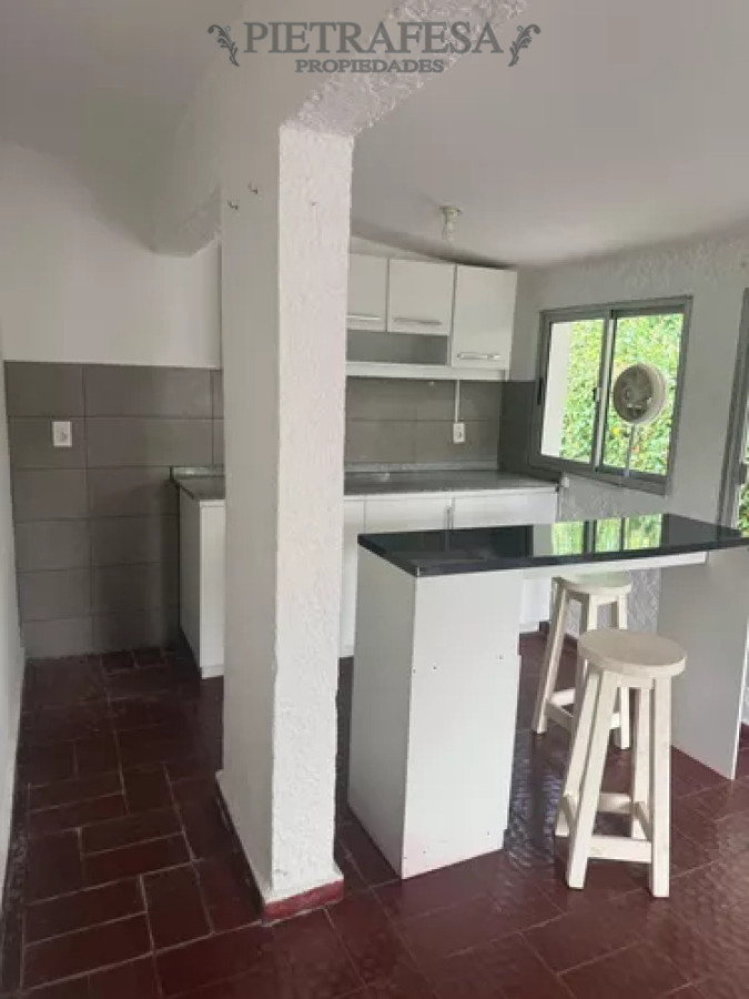Casa ID.12662 - Casa en alquiler, 1dormitorio, 1baño, cochera, patio. Punta Gorda.