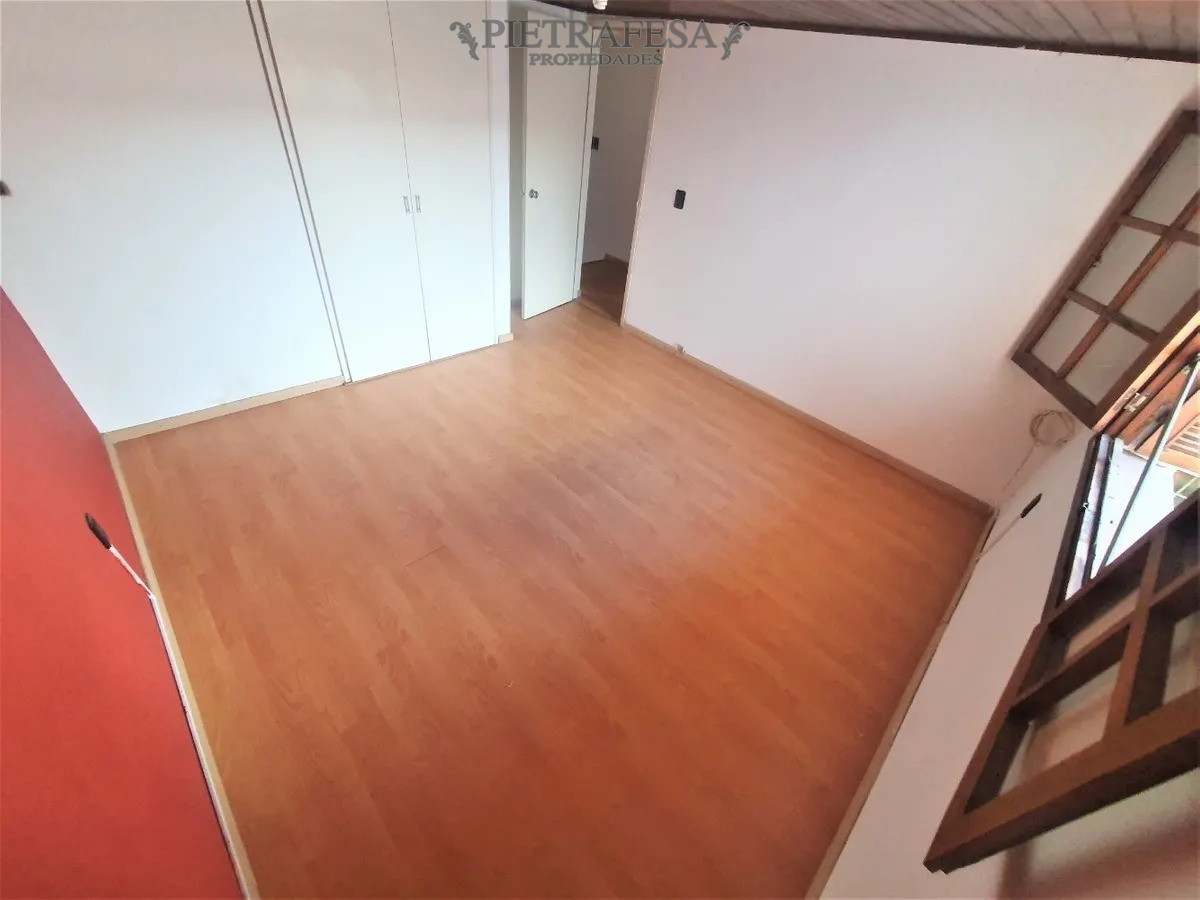 Casa ID.1868 - Venta casa dúplex con renta 2 dormitorios 1 baño- Minas- Palermo