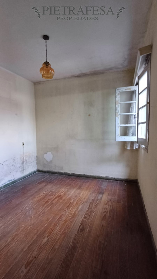 Casa ID.13895 - Casa a reciclar 2 dormitorios, 1 baño- Aires Puros 