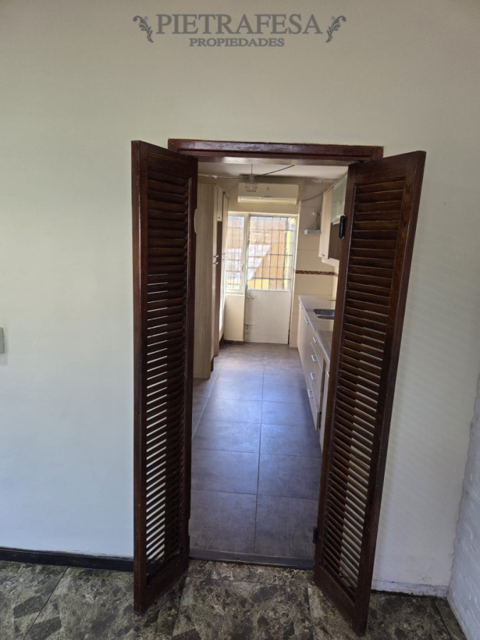 Casa ID.15281 - Casa en venta con renta, 2 dormitorios, azotea-Aires Puros