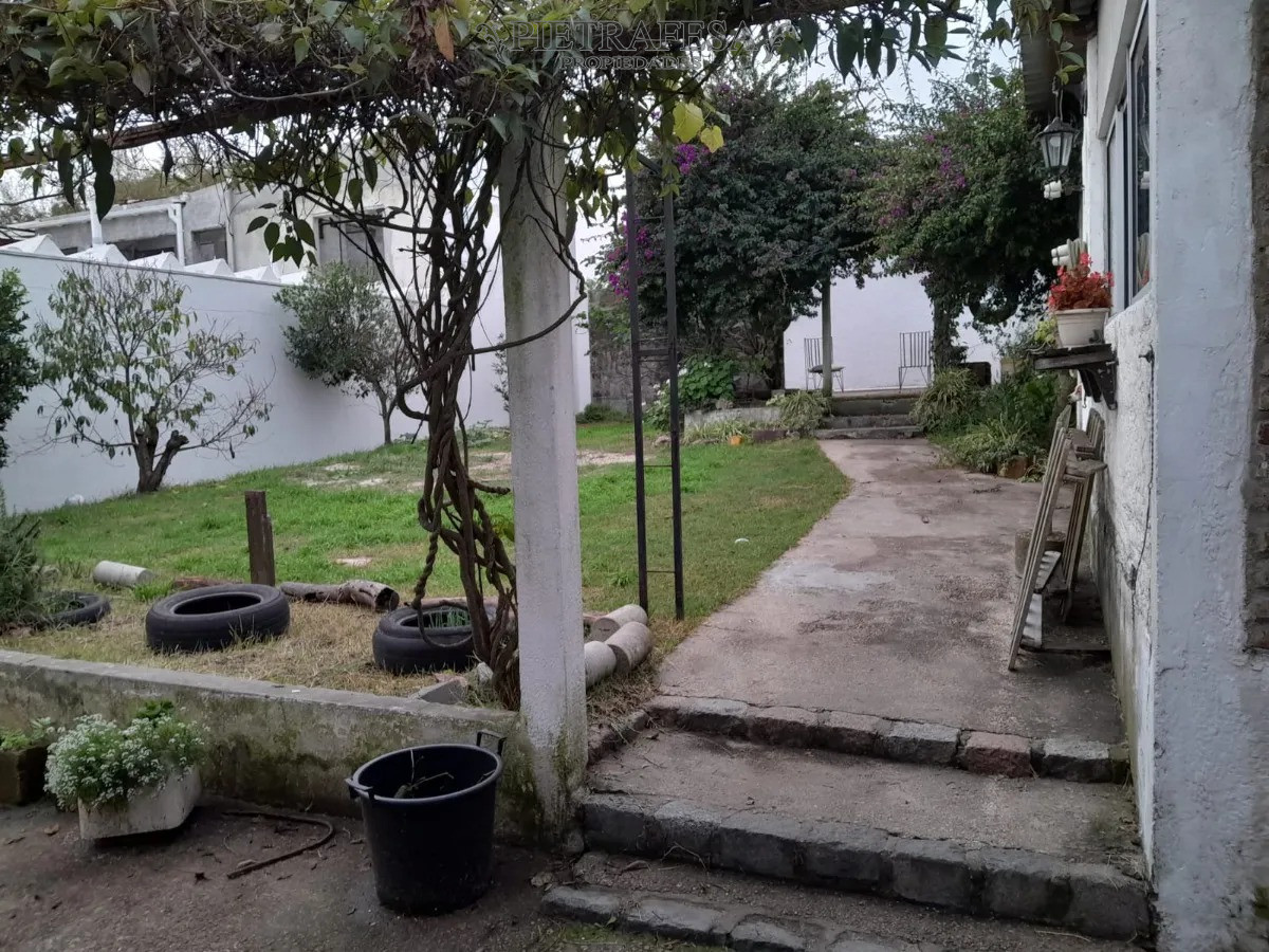 Casa ID.13502 - Casa en venta 3 dormitorios, 3 baños, gje-Colón 