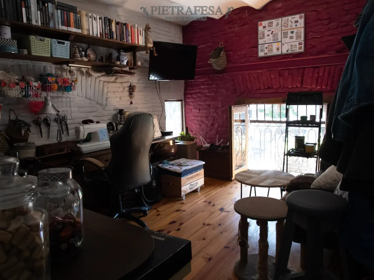 Casa ID.12507 - Casa en venta 4 dormitorios, gje, patio-Palermo