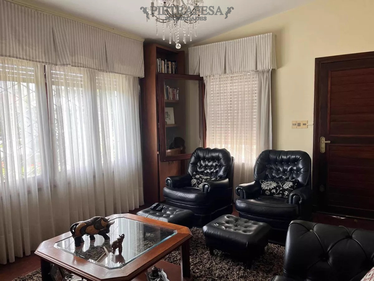 Casa ID.13058 - Casa en venta 3 dormitorios, 3 baños, gje- Punta Gorda