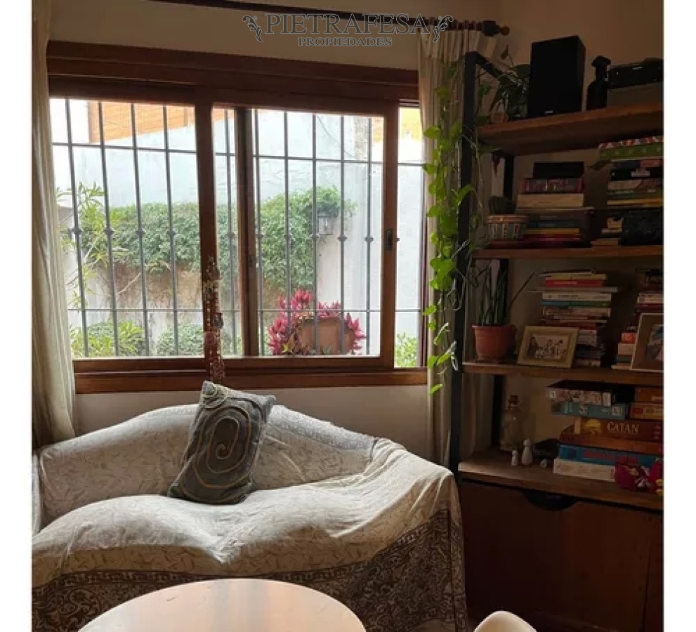 Casa ID.10382 - Casa en alquiler, 3dorm, 2 baños, patio, barbacoa. Pocitos.