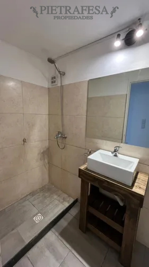 Casa ID.13570 - Casa en alquiler, 4dormitorios, 3baños, patio, piscina, cochera. Parque Miramar.
