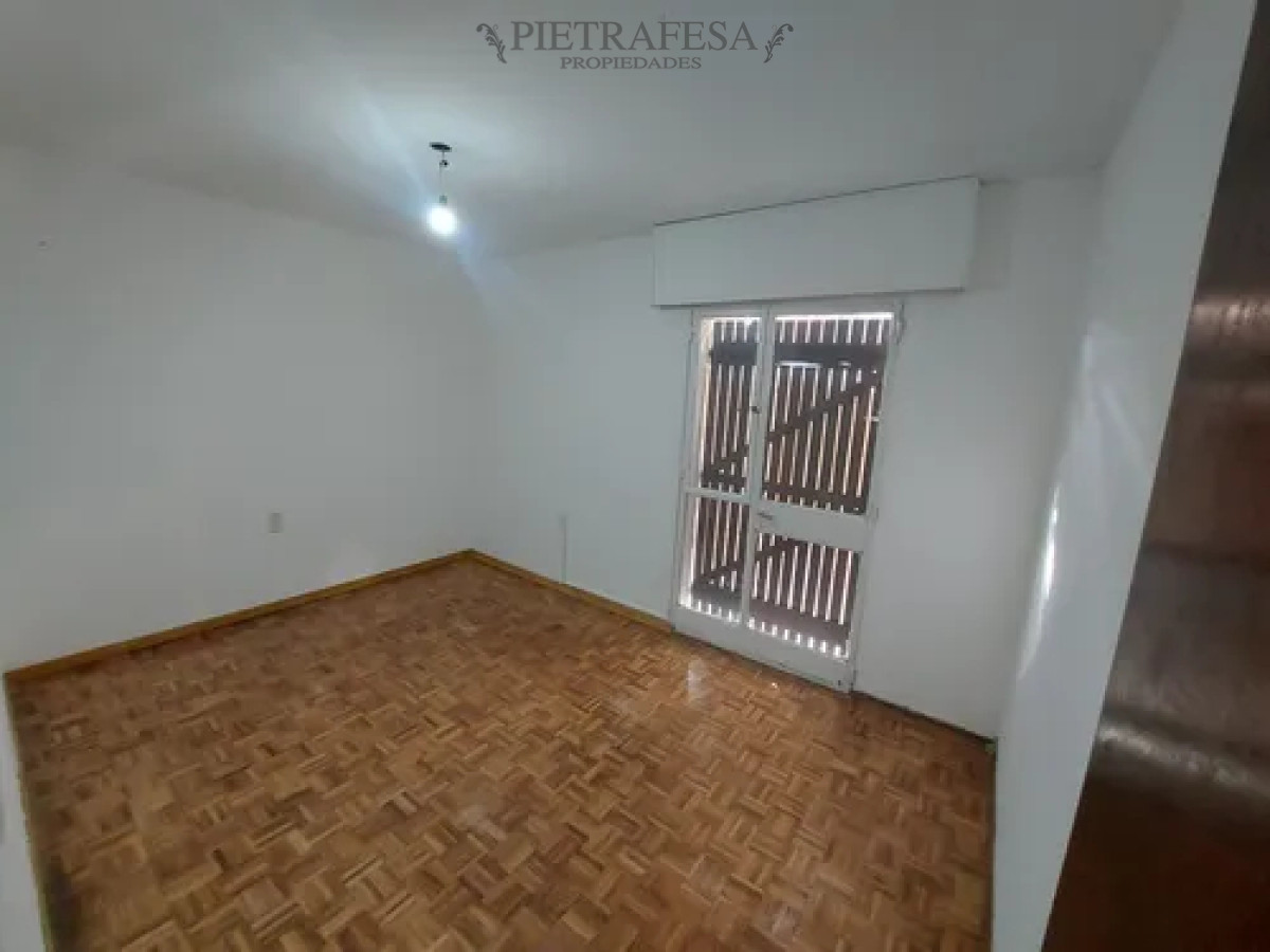 Casa ID.14336 - Casa en venta, 4 dormitorios, 3 baños, patio con parrillero, garaje doble. Puertito del Buceo.