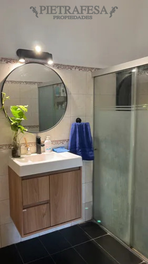 Casa ID.14556 - Casa en alquiler, 4 dormitorios, 2 baños, cochera, parrillero. Colon.