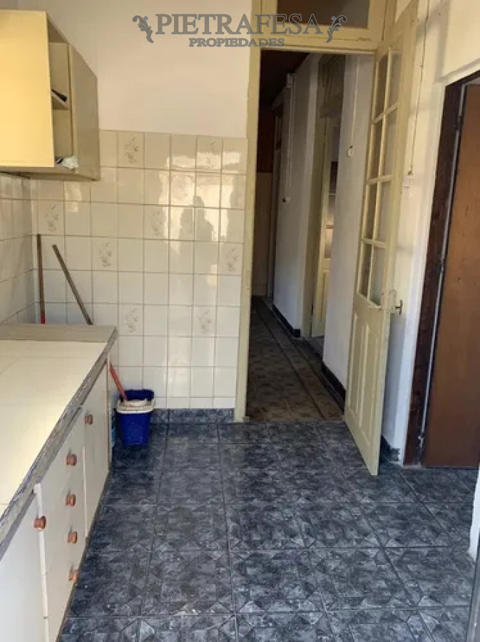 Casa ID.13916 - Casa en alquiler, 3 dormitorios, 1 baño, patio, cochera. Cerro.