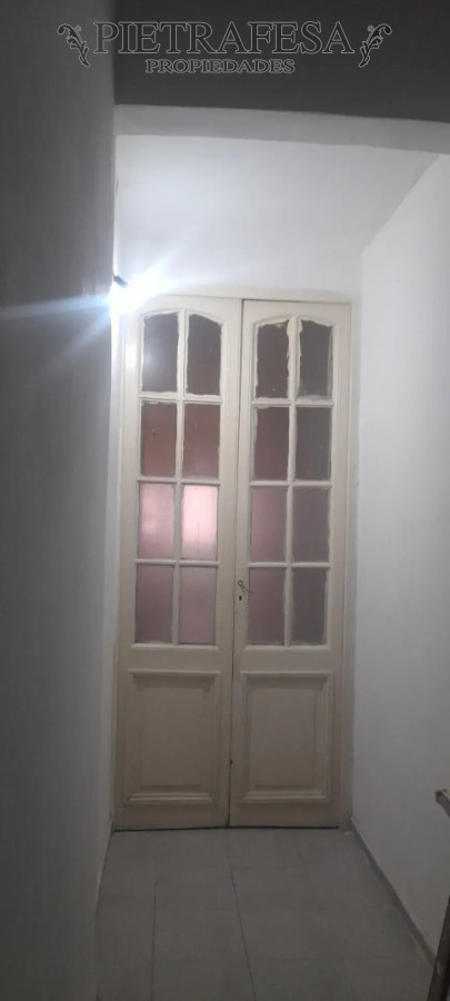 Casa ID.16000 - Casa en alquiler, 2 dormitorios, 1 baño, patio. Capurro.