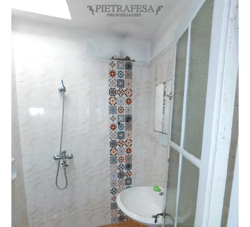 Casa ID.9412 - 3 casas a reciclar en venta, 5 dormitorios, 3 baños-Cordón