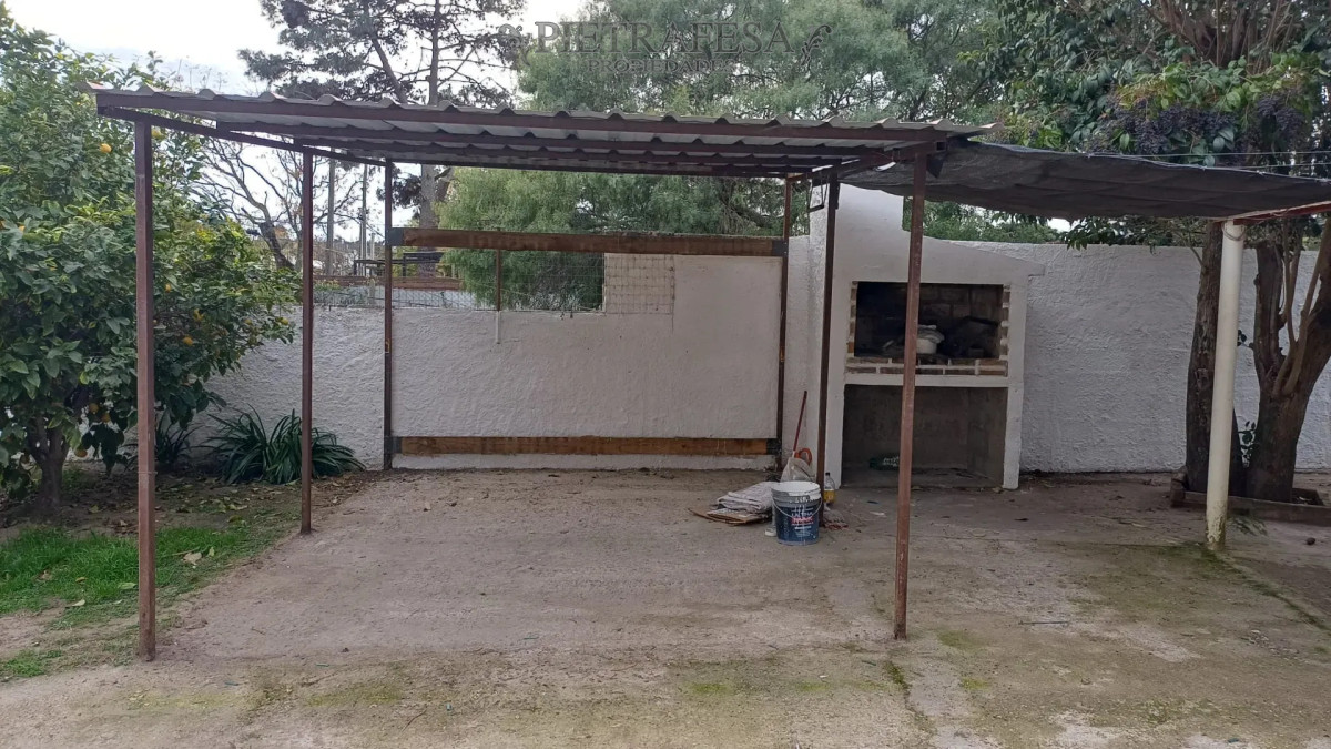 Casa ID.16155 - Casa en alquiler, 1 dormitorio, 1 baño, patio, cochera. Lagomar.