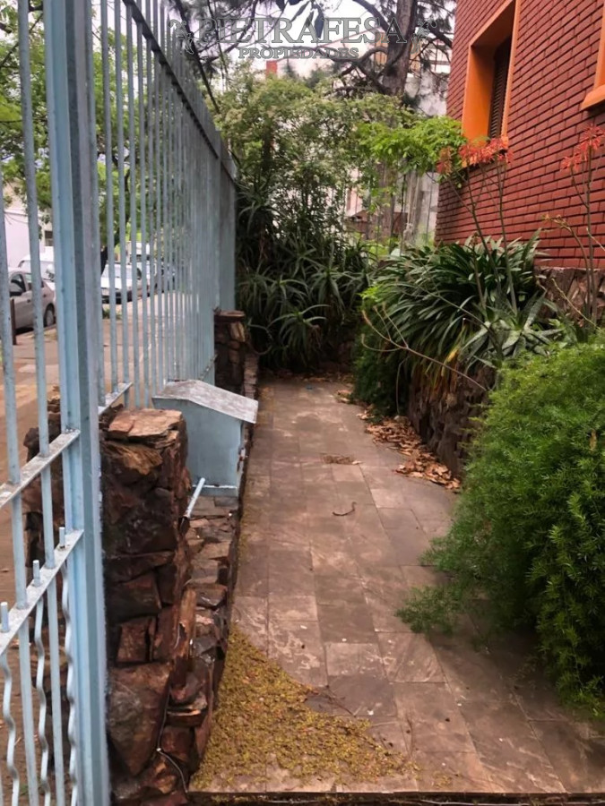 Casa ID.9004 - Casa en venta 4 dormitorios, 3 baños, patio y gje-La Blanqueada