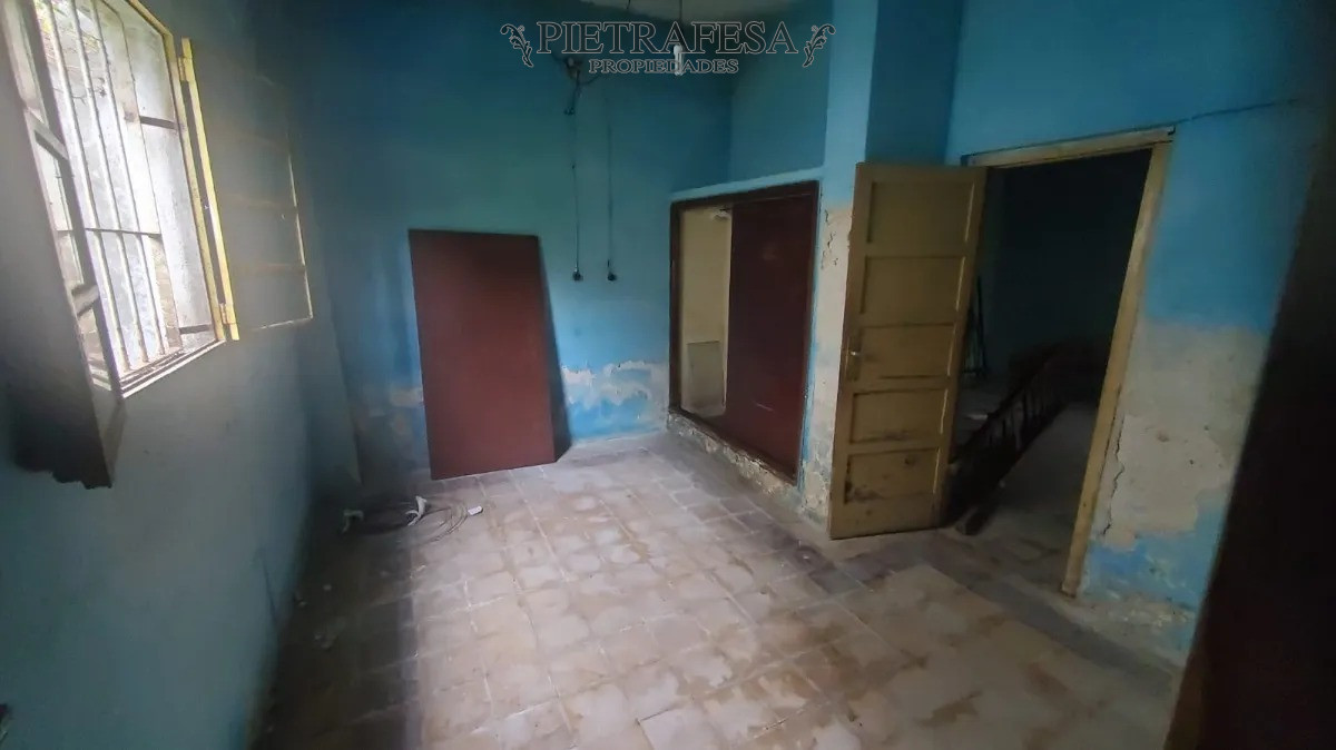 Casa ID.13842 - Oportunidad! 2 casas en venta con amplio terreno y galpón-Hipódromo