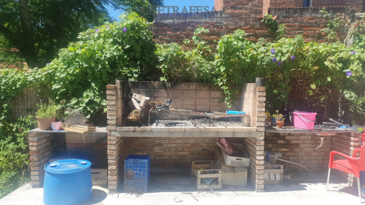 Casa ID.9618 - Casa en venta con renta 2 dormitorios, 3 baño, piscina-Carrasco Norte