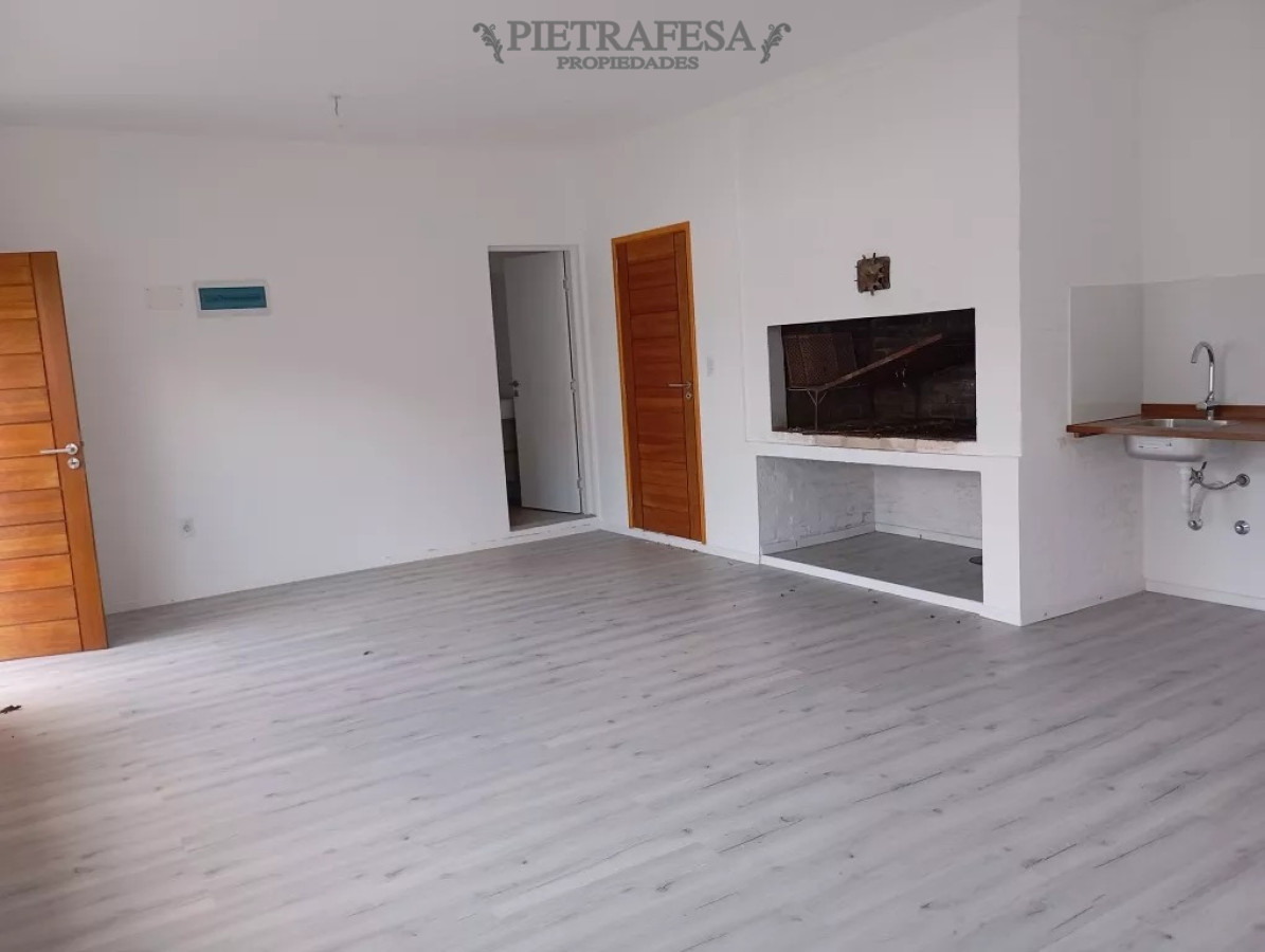 Casa ID.10750 - Casa en venta 3 dormitorios,4 baños, cochera- Parque de Solymar
