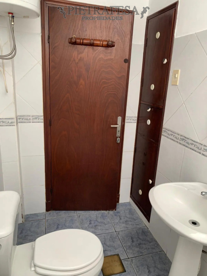 Casa ID.15788 - Casa en venta, 2 dormitorios, 2 baños, patio, garaje. Union.