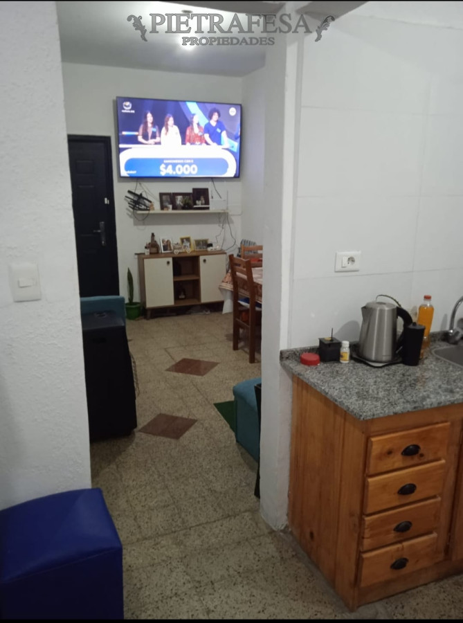 Casa ID.14315 - Casa en alquiler, 1 dormitorio, 1 baño, patio. Belvedere.