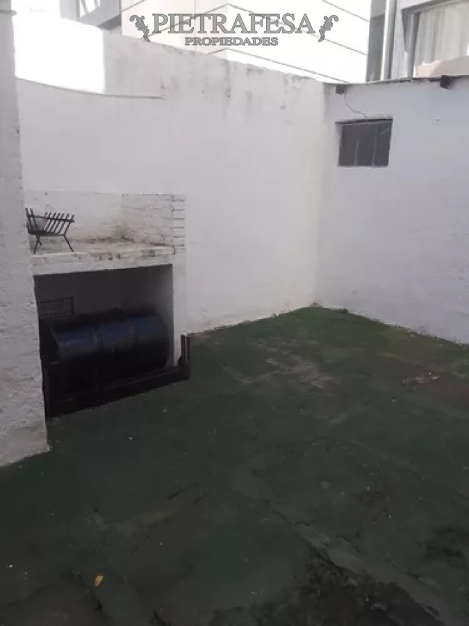 Casa ID.13165 - Casa en alquiler, 5dormitorios, 2baños, patio. Prado.