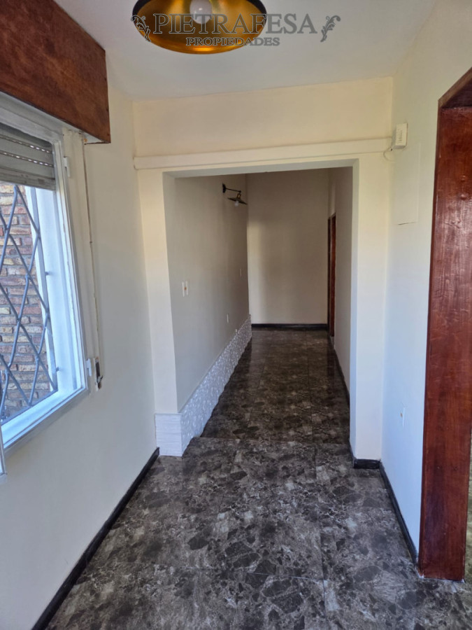Casa ID.15281 - Casa en venta con renta, 2 dormitorios, azotea-Aires Puros