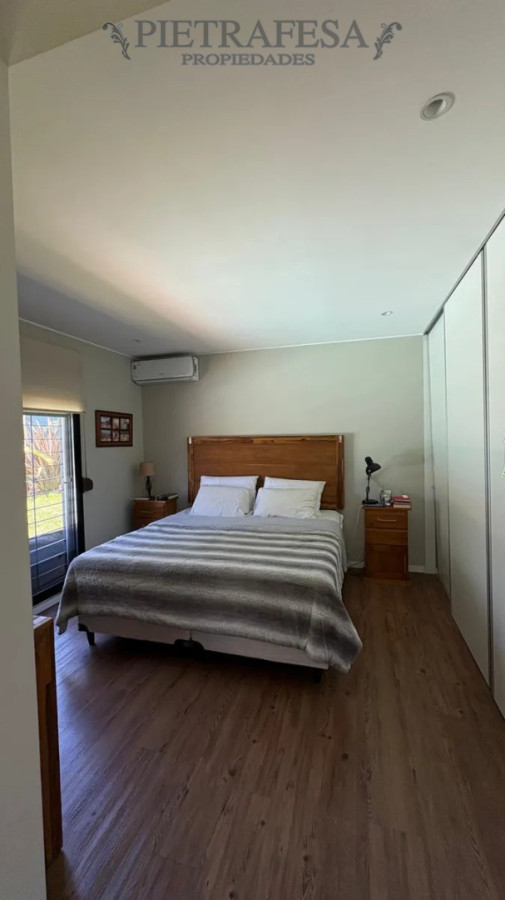 Casa ID.15020 - Casa en venta, 4 dormitorios, 3 baños, patio, barbacoa, piscina, cochera. Lagomar.